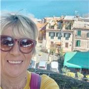 Insegnante impartisce lezioni di inglese,italiano scuola primaria e media